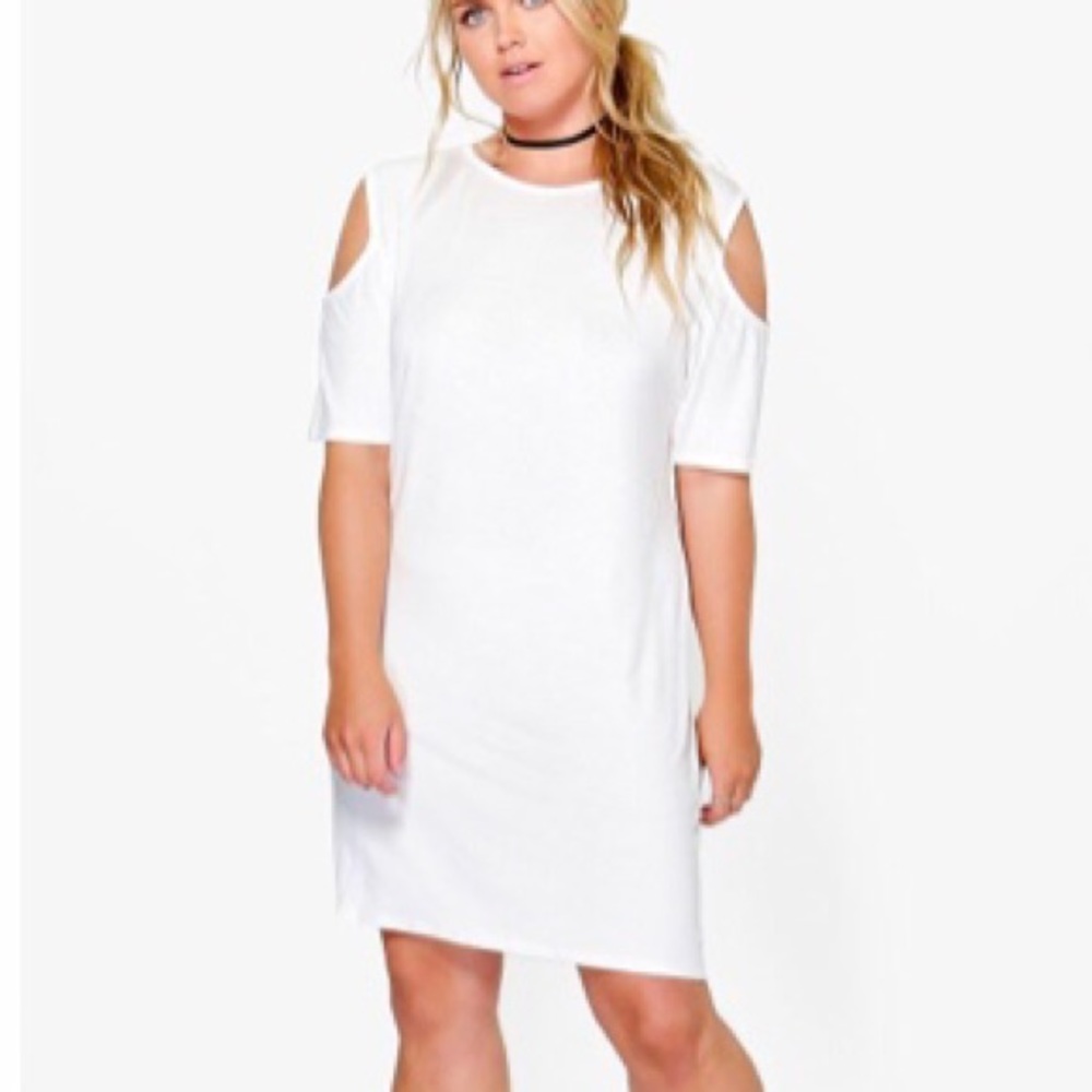 Boohoo Open shoulder shift dress